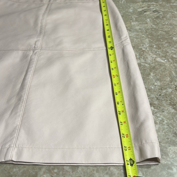 RW & CO   skirt sz 8   vegan leather,pencil  skirt, midi length , exc cond - Picture 8 of 10